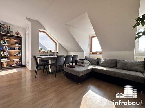 Wohnzimmer - 3 Zimmer Etagenwohnung in Augsburg