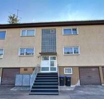 4-Familienhaus mit Potenzial! Garten und 5 Garagen - Magstadt