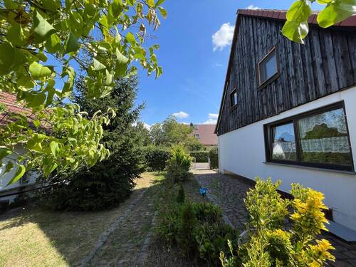 Zugang zum Haus - Doppelhaushälfte mit 64,00 m&sup2; in Leipzig zum Kaufen