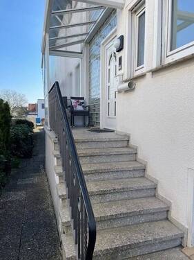 Hauseingang - 5 Zimmer Mehrfamilienhaus, Wohnhaus zum Kaufen in Bünde