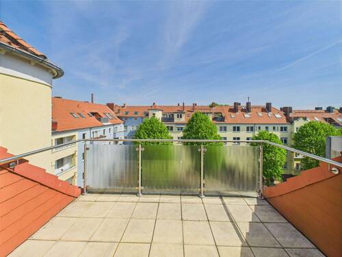 sonnige Dachterrasse - 