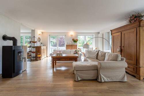 Wohnbereich OG - 1 Zimmer Einfamilienhaus zum Kaufen in Windach