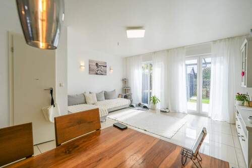 Blick in den Wohnbereich - Reihenmittelhaus mit 100,00 m&sup2; in Düren zum Kaufen