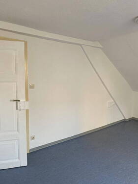 Zimmer 2 - 3 Zimmer Etagenwohnung in Alzey