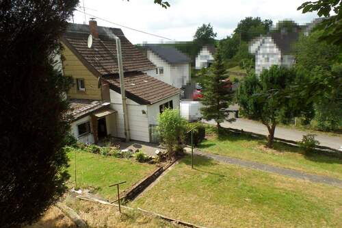 Blick von oben - 4 Zimmer Doppelhaushälfte in Reichshof