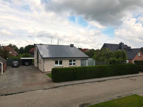 Vorderansicht - Wohnen in Bunde- Gepflegtes Einfamilienhaus mit Einliegerwohnung!