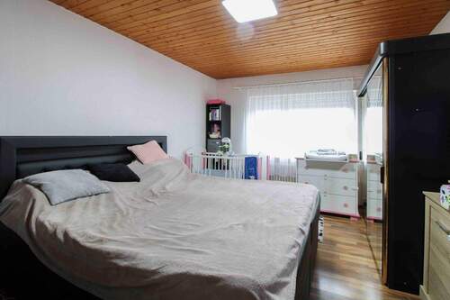 Schlafzimmer 2 - 3 Zimmer Einfamilienhaus in Riedstadt