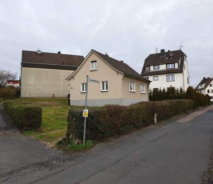 001.jpeg - amarc21 - Eckgrundstück für diverse Neubebauung