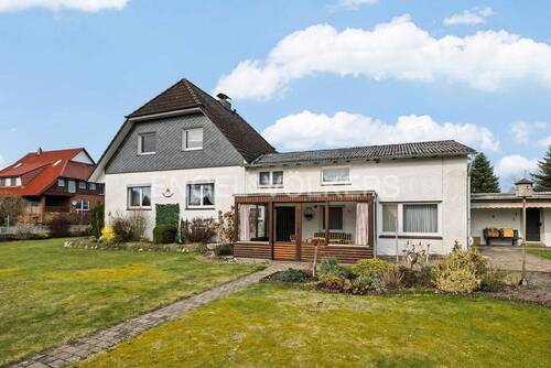 Weitere Außenansicht - 4 Zimmer Einfamilienhaus zum Kaufen in Schmalfeld