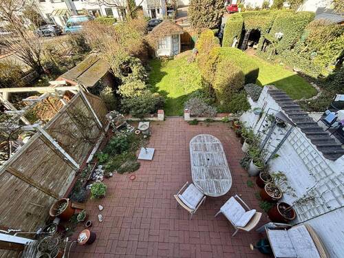 Blick auf das Grundstück - 6 Zimmer Reihenmittelhaus in Langenhagen