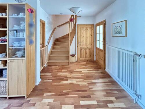 großzügiger Eingangsbereich - 