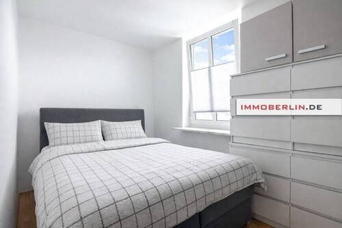 3 - 2 Zimmer Etagenwohnung in Berlin