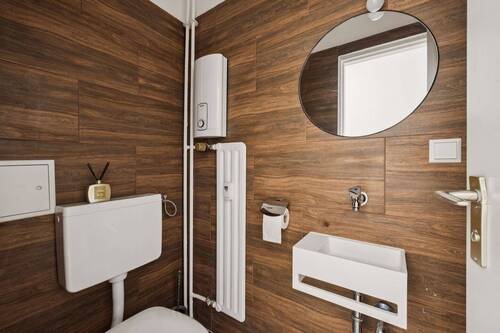 Gäste-WC - 2 Zimmer Etagenwohnung in Berlin