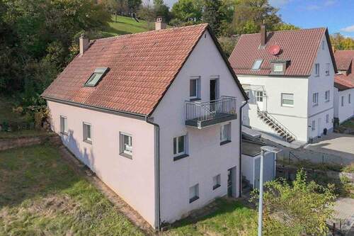 Außenansicht - Einfamilienhaus mit Balkon in Randlage von Dürrmenz