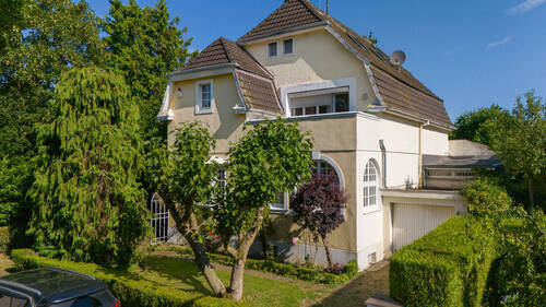 Haus Vorne - 