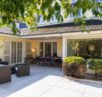 Besondere Liegenschaft in Bestlage von Lövenich mit zusätzlichem Baufeld, 6 Schlafzimmer - Köln / Lövenich