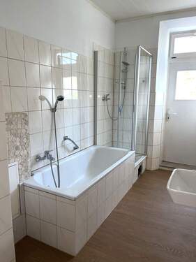 Badezimmer .jpg - Etagenwohnung mit 67,30 m² in Nürnberg zur Miete