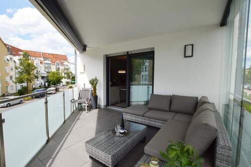 ...Markise und Verglasung - 