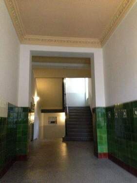 Hauseingang - 2 Zimmer Etagenwohnung in Chemnitz