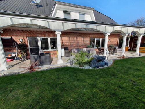 Bild 2 - 7 Zimmer Einfamilienhaus zum Kaufen in Hude