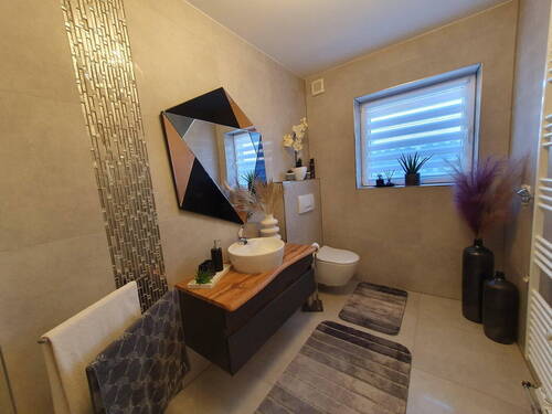 Bild 4 - Einfamilienhaus mit 243,00 m&sup2; in Hude zum Kaufen