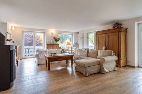 Wohnbereich OG - 1 Zimmer Mehrfamilienhaus, Wohnhaus in Windach