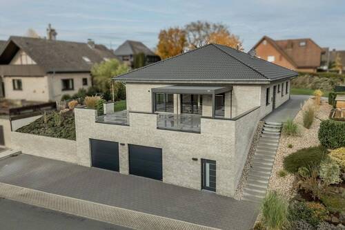 Bild 1 - Moderner, neuwertiger Bungalow in ruhiger Lage