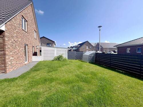 Garten - 5 Zimmer Mehrfamilienhaus, Wohnhaus in Drochtersen