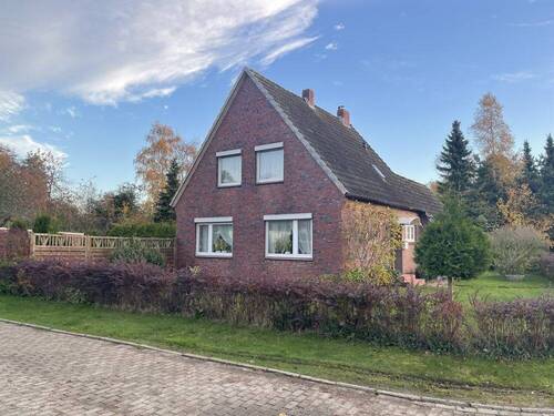 Giebelseite - 4 Zimmer Einfamilienhaus zum Kaufen in Schortens / Roffhausen