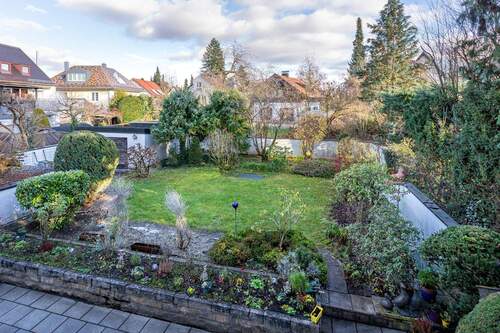 Blick aus dem WZ - 2 Zimmer Etagenwohnung zum Kaufen in München