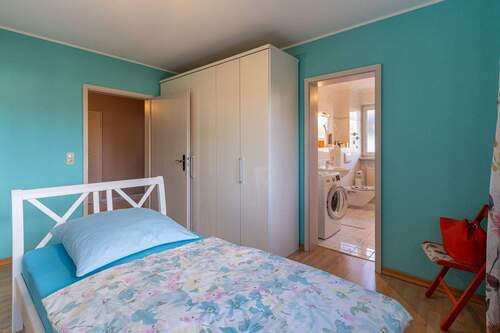 Schlafzimmer / Bad - 