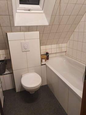 2. OG Bad mit Badewanne - 