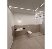 Barrierefreie, kernsanierte EG-Wohnung mit ca. 20 m² Terrasse - offenes Wohnkonzept in Oppenheim