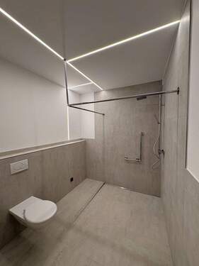 1,5m2 Duschbereich - 2 Zimmer Etagenwohnung zur Miete in Oppenheim