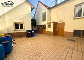 02_Innenhof.jpg - 5 Zimmer Einfamilienhaus zum Kaufen in Philippsburg
