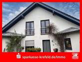 Hauseingangsfront - Modernes Einfamilienhaus - 649.000,00 EUR Kaufpreis, ca.  165,00 m² Wohnfläche