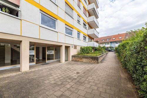 Stufenloser Zugang zur Straße - 