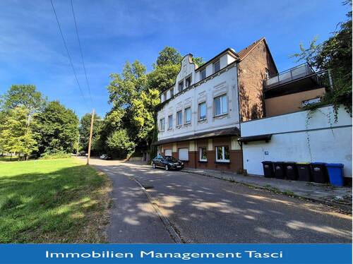 Hausansicht - Single Wohnung mit Einbauküche - 390,00 EUR Kaltmiete, ca.  31,10 m² Wohnfläche