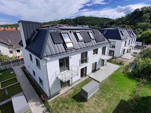 Hausansicht - 2 Zimmer Etagenwohnung zur Miete in Landshut