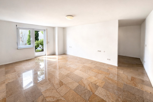 Schlafzimmer - 5 Zimmer Etagenwohnung zum Kaufen in Leonberg