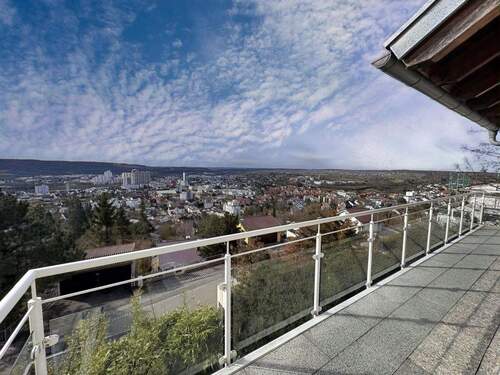 Terrasse/Balkon - 5 Zimmer Etagenwohnung in Leonberg