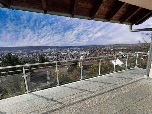 Terrasse/Balkon - Etagenwohnung mit 175,00 m&sup2; in Leonberg zum Kaufen