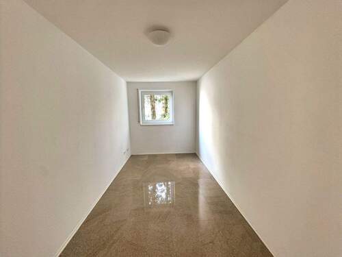 Kinderzimmer/Büro - 