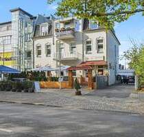 Gewerbeimmobilie mit Perspektive: Vermietetes Restaurant & bezugsfreies Büro in Berlin-Lichterfelde