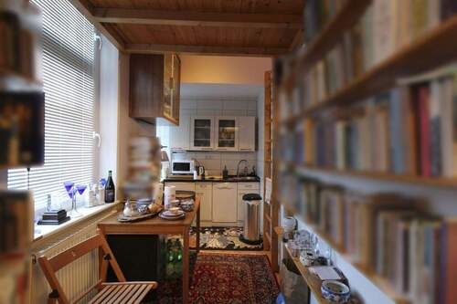 Büro: Zimmer mit Küchenzeile - 