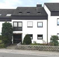 Charmantes Reihenmittelhaus mit zwei Maisonettewohnungen - Karlsruhe Neureut