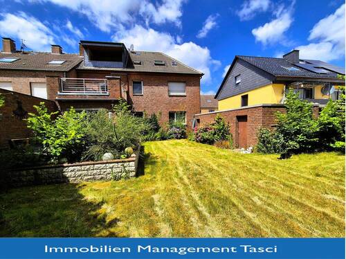 Rückansicht - Attraktive Wohnung mit Loggia - 105.000,00 EUR Kaufpreis, ca.  70,00 m² Wohnfläche