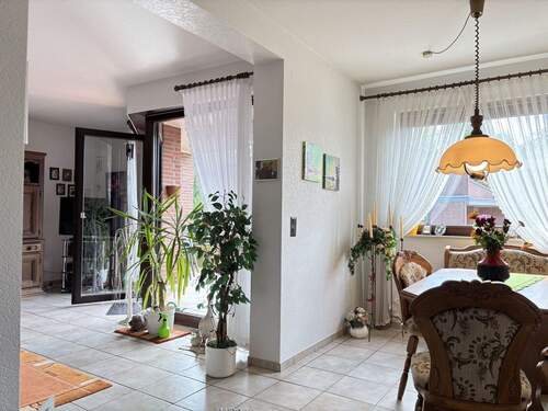 Wohnzimmer - Eigentumswohnung Nähe Schmölderpark mit Balkon und TG-Stellplatz