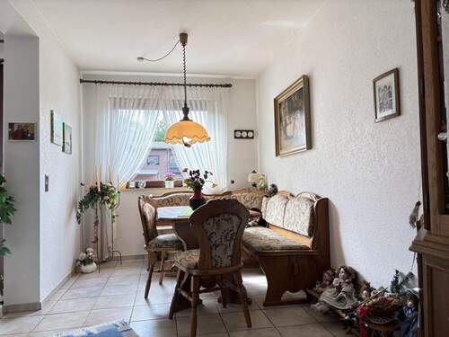 Esszimmer - 2 Zimmer Etagenwohnung zum Kaufen in Mönchengladbach