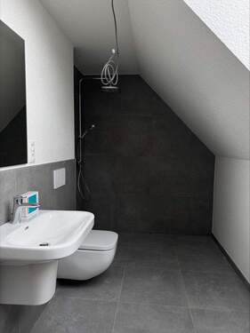 Bad - 4 Zimmer Reihenendhaus zur Miete in Oldenburg / Donnerschwee